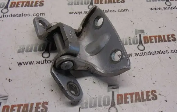 Hyundai i30 Rear door upper hinge