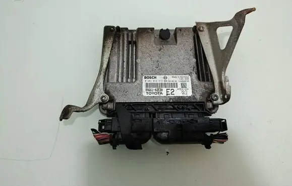 Toyota Corolla E140 E150 Engine control unit/module 0281013414 1039S28735 8966102E20