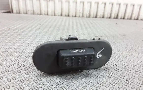 Hyundai Santa Fe Tailgate glass/window release handle 