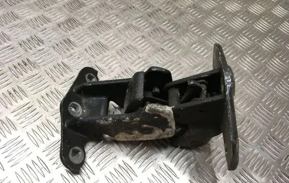 Nissan Primastar Front door lower hinge 