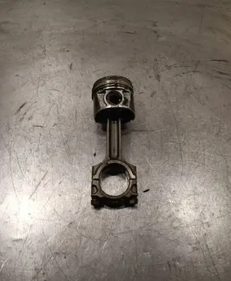 Ford Ranger Piston with connecting rod 148L