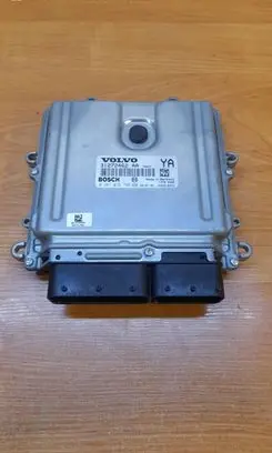 Volvo S80 Engine control unit/module 31272462AA 0281012765