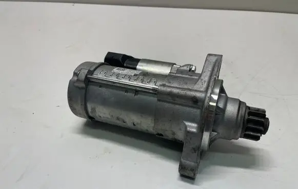 Audi A1 Starter motor 02Z911024