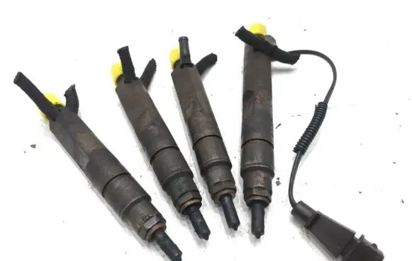 Volkswagen Golf IV Fuel injectors set 028130202Q