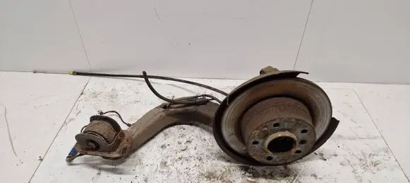 Rear wheel hub spindle/knuckle