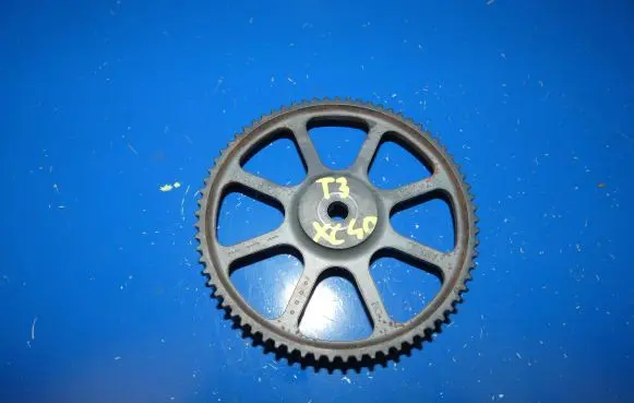 Volvo XC40 Timing belt tensioner pulley 31401348
