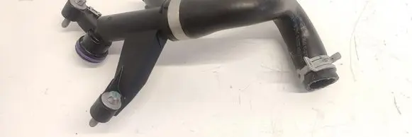 Engine coolant pipe/hose