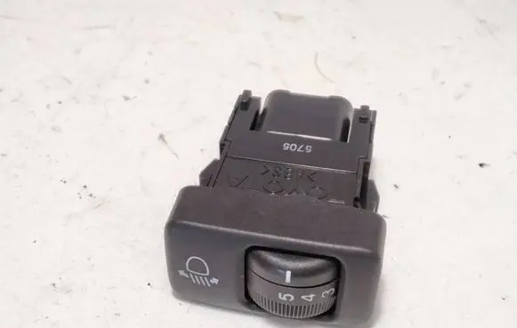Lexus IS 220D-250-350 Interior lighting switch 5705