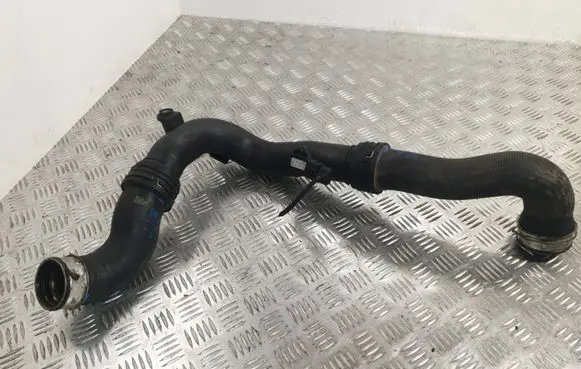 Volkswagen Golf Plus Intercooler hose/pipe 1K0145770 1K0145834 0281002401