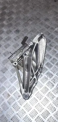 Volkswagen Touareg I Engine mounting bracket 070199307A