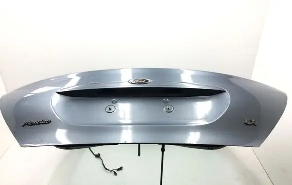 Ford Mondeo MK II Tailgate/trunk/boot lid