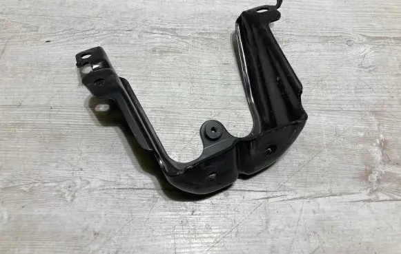 Ford Kuga III Other engine bay part lx6bs105a14pb