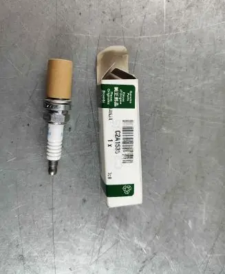 Jaguar XJ X350 Spark plug c2a1535 AJ84575 C2A1535