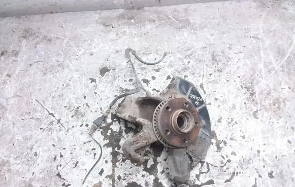 Skoda Octavia Mk1 (1U) Front wheel hub 