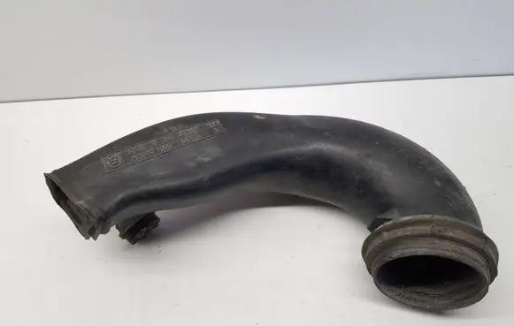 BMW 5 E39 Air intake hose/pipe 2246765