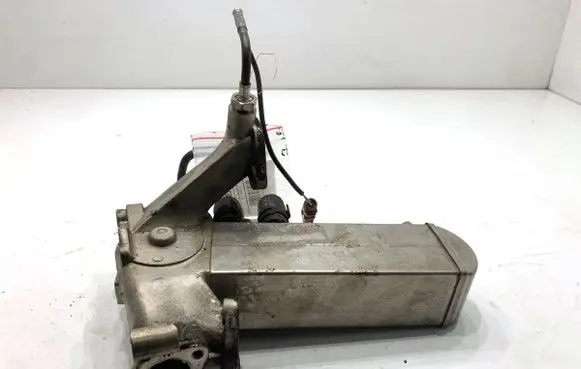 Audi A8 S8 D4 4H EGR valve cooler 057131515H