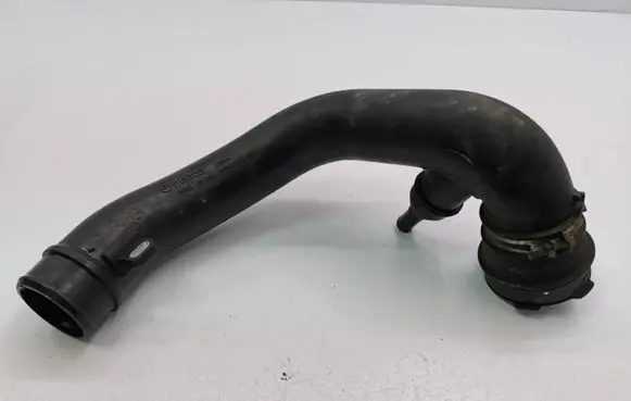Mazda CX-7 Intercooler hose/pipe R2AX13231 K3804