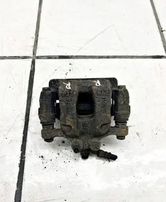 Hyundai Tucson TL Rear brake caliper 