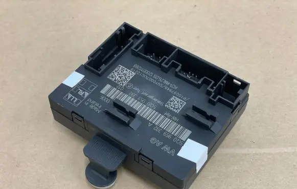 Audi A3 S3 8V Door control unit/module 5Q0959392A 5Q0959392