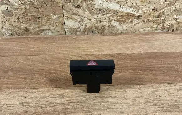 Audi A6 S6 C6 4F Hazard light switch 4F0941509 9751216
