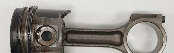 Renault Megane II Piston with connecting rod 080310