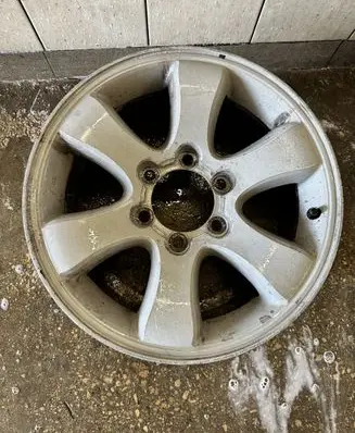 Toyota Land Cruiser (J120) R17 alloy rim 