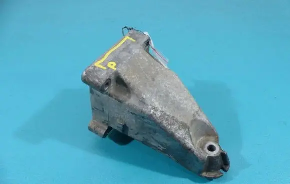 Mercedes-Benz SLK R172 Engine mounting bracket A2712232504 IMPRK937596