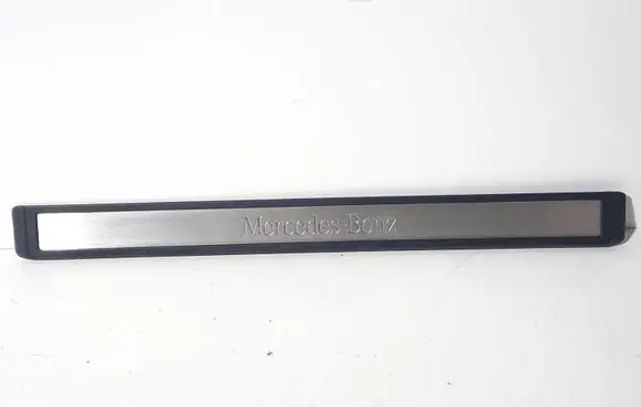 Mercedes-Benz E W211 Front sill trim cover A2116805635