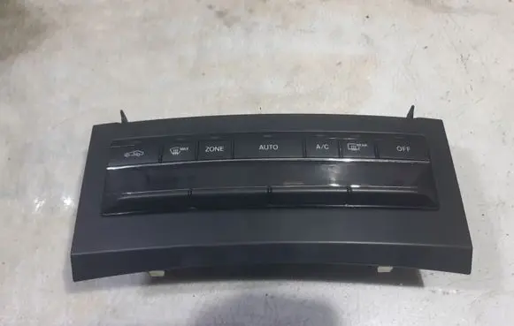 Mercedes-Benz E C207 W207 Climate control unit A2129009109