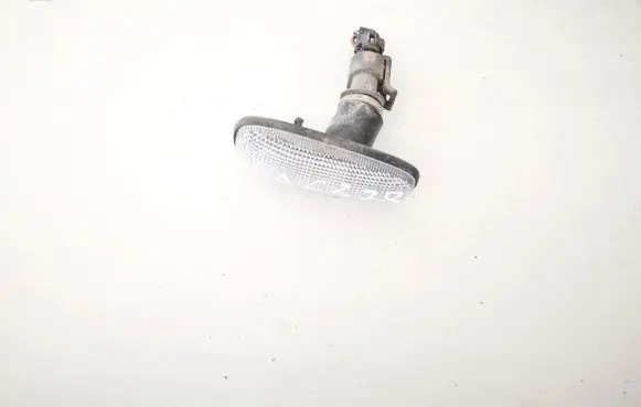 Opel Zafira A Front fender indicator light 90580403