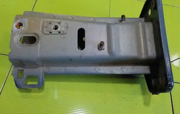Alfa Romeo Giulietta Front bumper shock/impact absorber PRZOD 11AB21 612476CFD0F34A339B