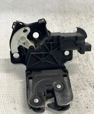Audi A4 S4 B7 8E 8H Tailgate/trunk/boot lock/catch/latch 8P4827505B