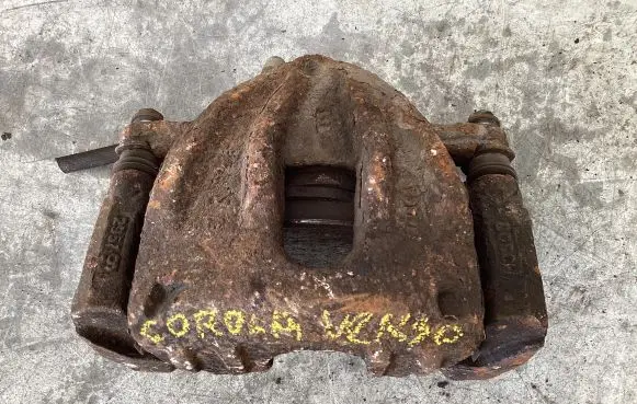 Toyota Corolla Verso AR10 Front brake caliper