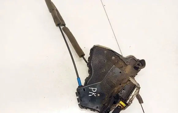 Toyota Corolla Verso AR10 Front door lock 