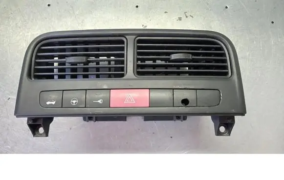 Fiat Punto (199) Dashboard side air vent grill/cover trim