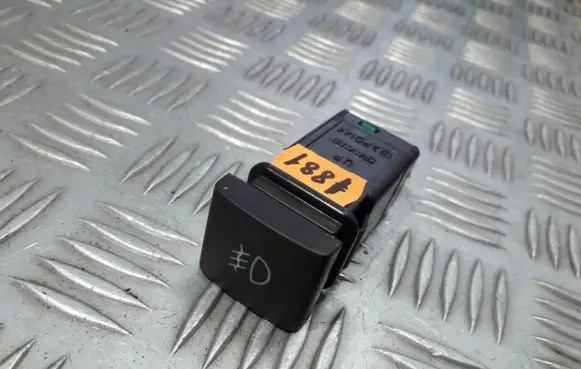 Fog light switch