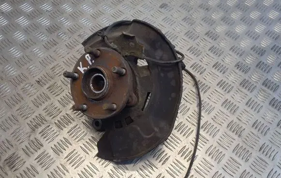 Toyota Avensis T270 Front wheel hub