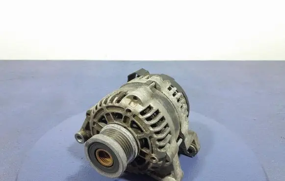 Opel Astra J Generator/alternator 13581885