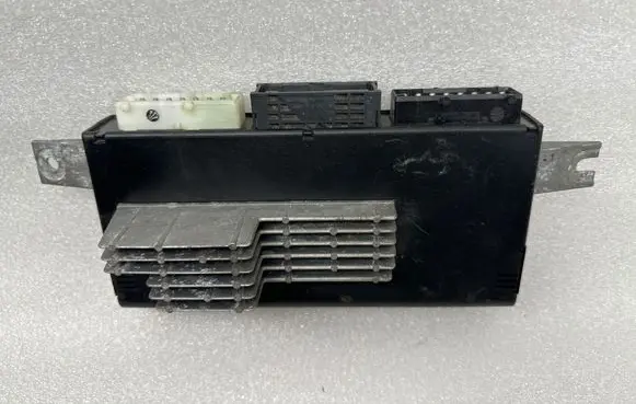 BMW 5 E39 Light module LCM 61358372117 239601 109110