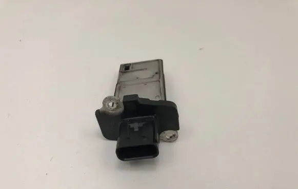 Land Rover Freelander 2 - LR2 Mass air flow meter 6C1112B579AA 7H14Q2MYB