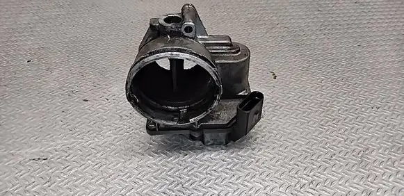 Volkswagen PASSAT B6 Throttle valve 03G128063A