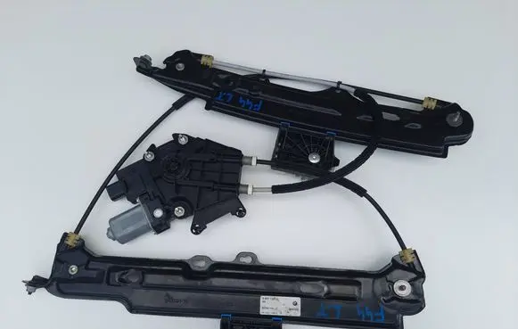 BMW 2 F44 Rear door window regulator with motor 9851139 E01747105