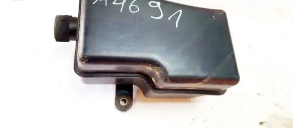 Vacuum air tank