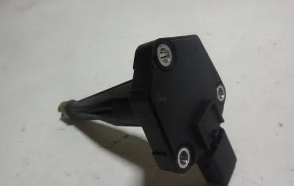 BMW 3 F30 F35 F31 Oil level sensor 8638755 12037322