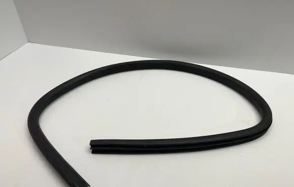 Audi A3 S3 8P Front door rubber seal 8P7831707B