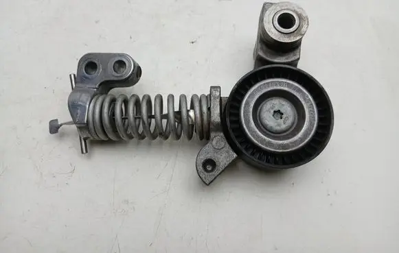 Volvo V60 Alternator belt tensioner 32249370