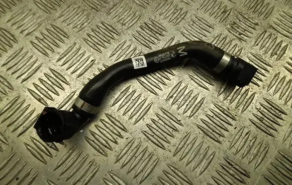 BMW 5 G60 G61 Engine coolant pipe/hose 7562054