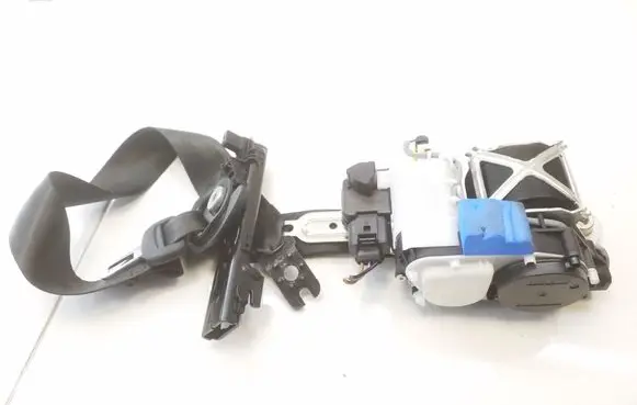 Volkswagen Golf VII Front seatbelt 5G4857706M