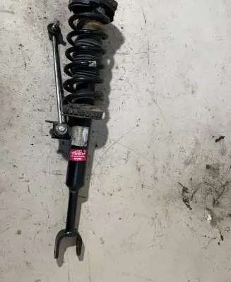 BMW 5 F10 F11 Front shock absorber with coil spring 6795083