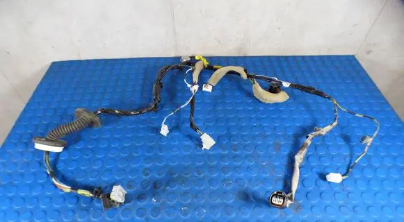 Suzuki Swift III Wiring harness 3675680SC0 3V8V4ST065X